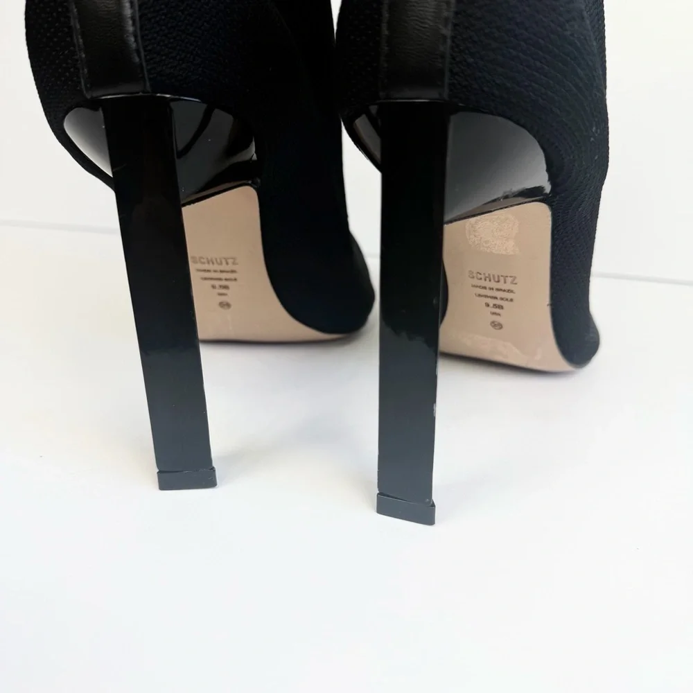 Schutz Ammie Pointed Toe Booties Ankle Boots Size 9.5 Black Knit